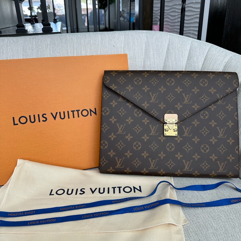 Louis Vuitton Brown Folio